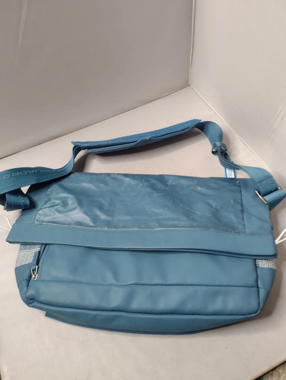 Piquadro Blue Multi Pocket Commuter Messenger City Bag Laptop Z